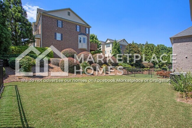 Building Photo - 1653 Danbury Parc Pl