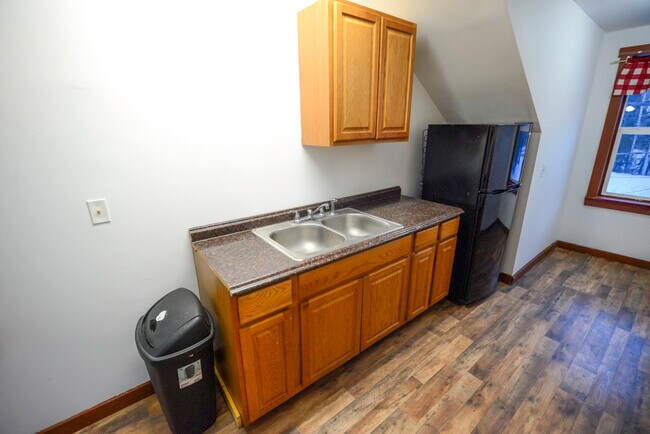 Building Photo - 2330 Old Richardson Hwy