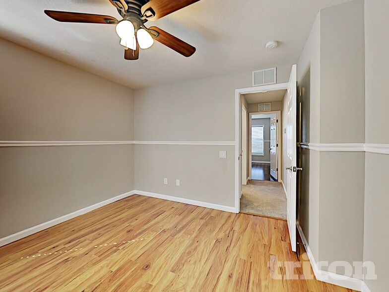 Building Photo - 424 Sea Holly Dr