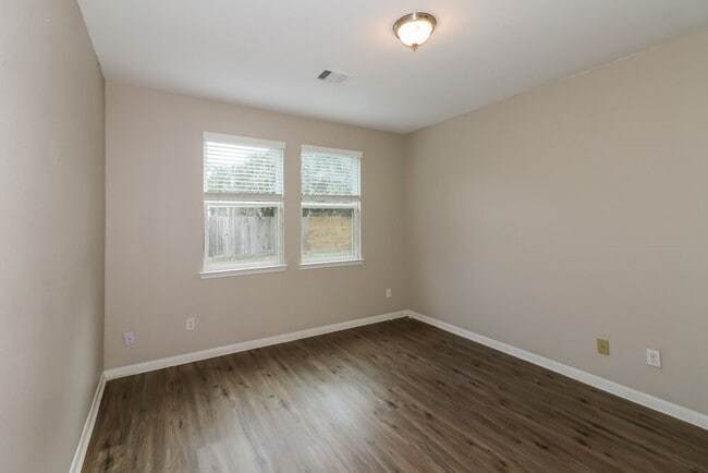 Building Photo - 13038 Rose Landing Dr