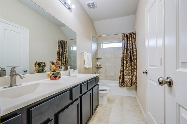 Building Photo - 6879 Dogwood Cliff Ln