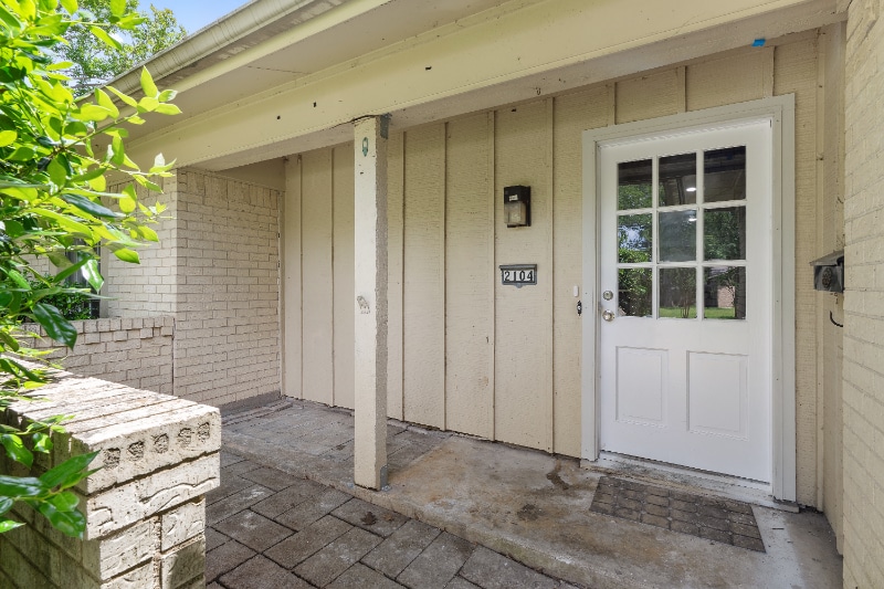 Building Photo - 2104 Richland Dr