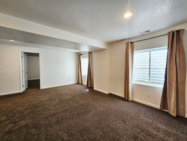 Building Photo - 6834 Cool Spring Way