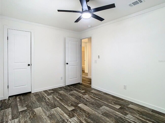 Building Photo - 55+ Brookridge 3/2 available now !Move in ...