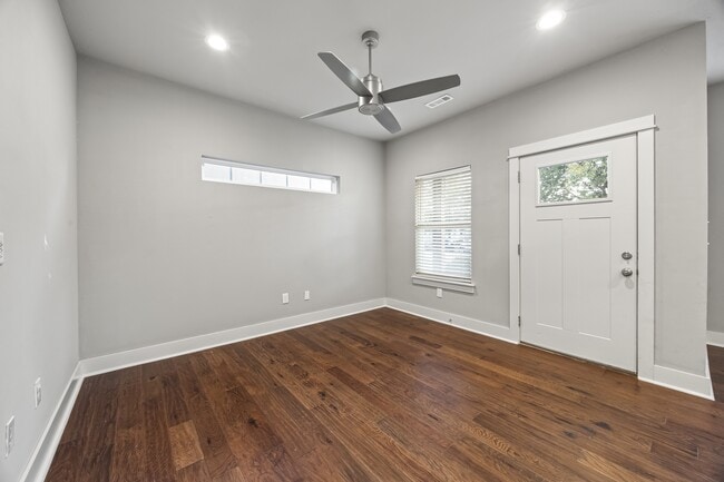 Building Photo - 2063 S Florida Way