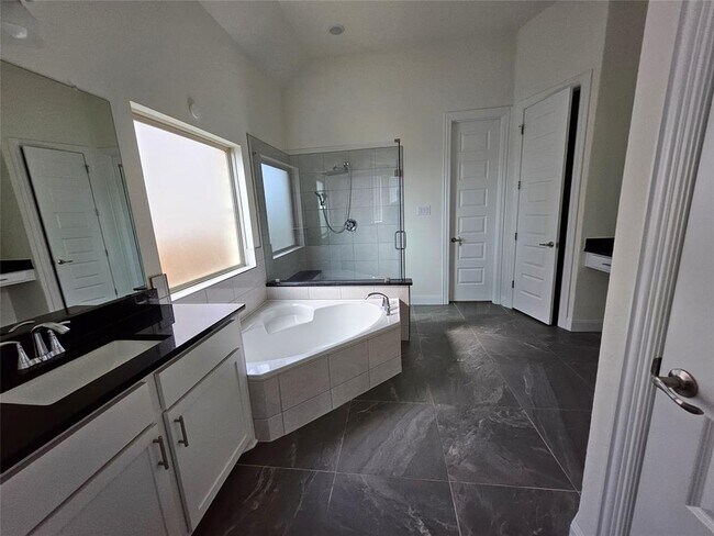 Building Photo - 1105 Malibar Ln