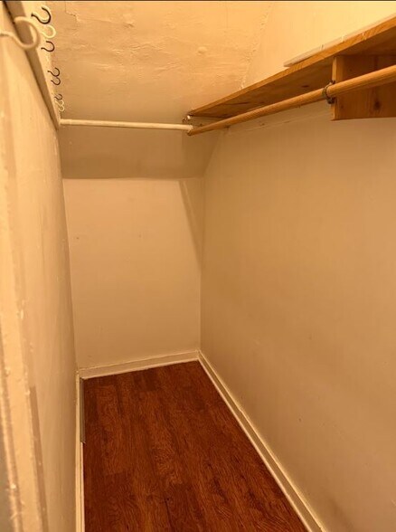 Walk-in Closet - 2357 S Homan Ave