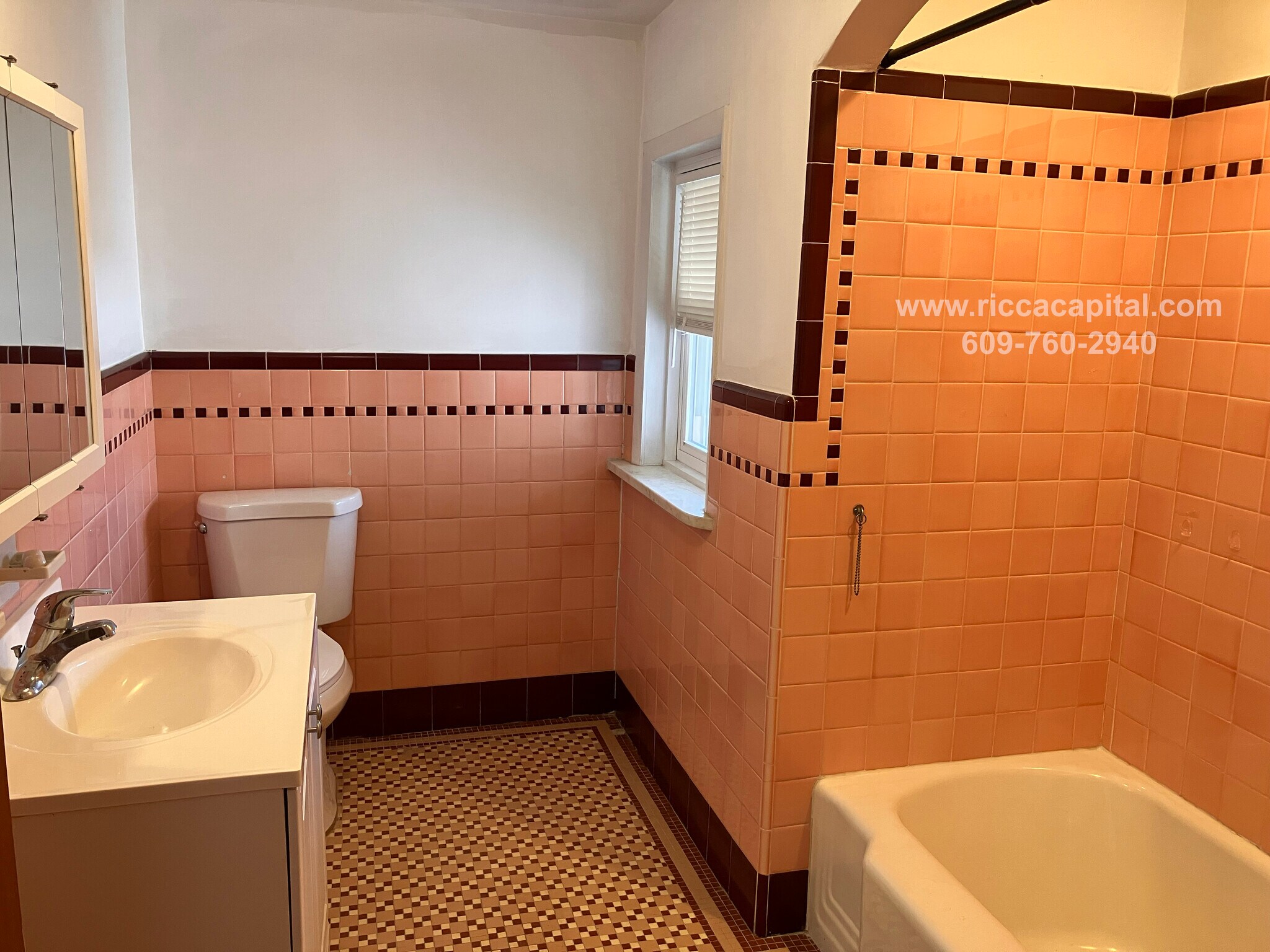 Building Photo - 685 Egg Harbor Rd