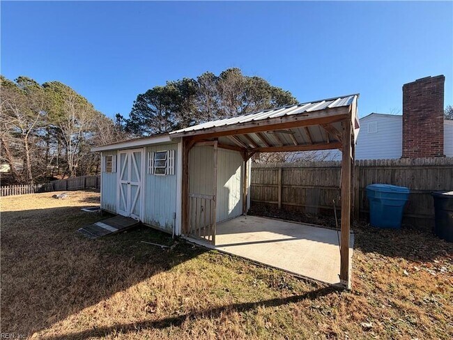 Building Photo - 5492 Pocono Pl