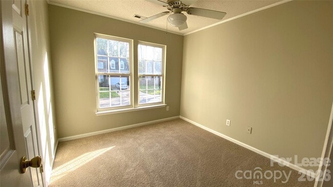 Building Photo - 127 Meadow Pond Ln