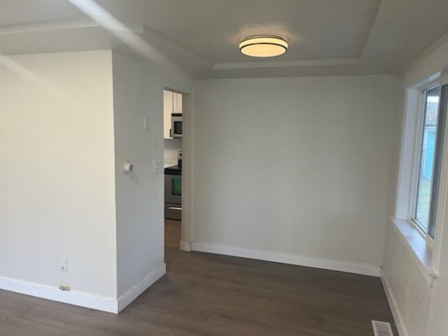 Building Photo - 1014 118th St S