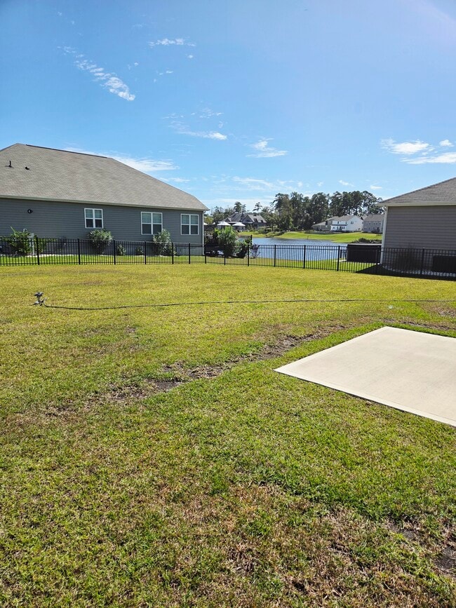 Building Photo - 2066 Ainsley Dr