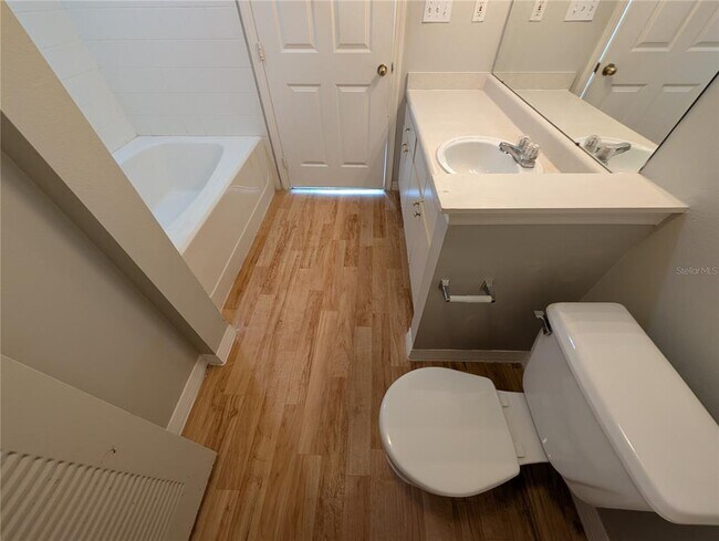 Building Photo - 10562 Windsor Lake Ct