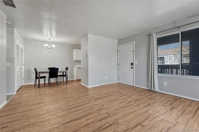 Building Photo - 7968 Chase Cir