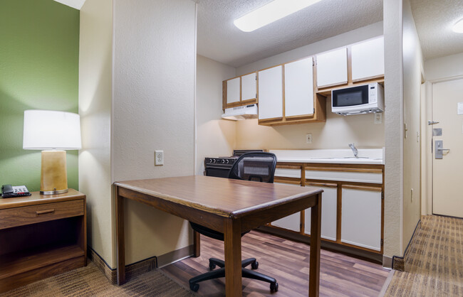 Building Photo - Furnished Studio-Birmingham - Wildwood