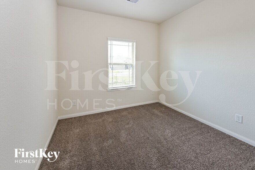 Building Photo - 15809 Roberto Clemente Ct