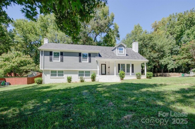 Building Photo - 3900 Rhodes Ave