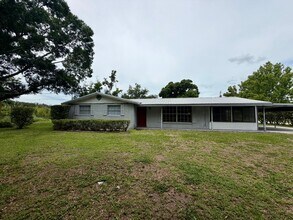 Building Photo - 1809 Richter Ln