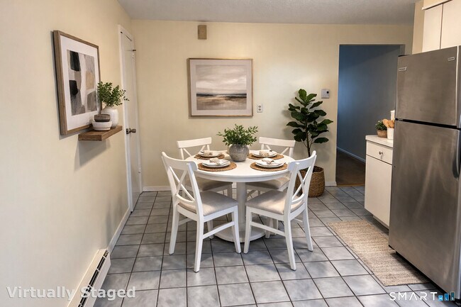 Building Photo - 26 College St