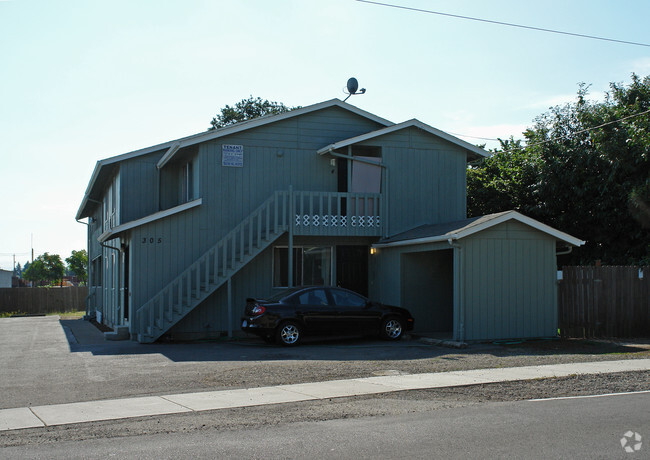 Building Photo - 305 Bethel Dr