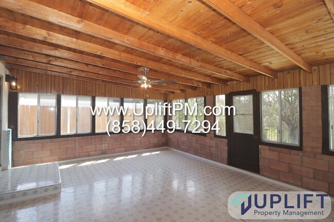 Building Photo - 7643 Woodbine Way