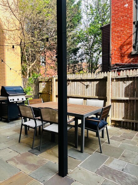 Building Photo - 1305 Clifton St NW