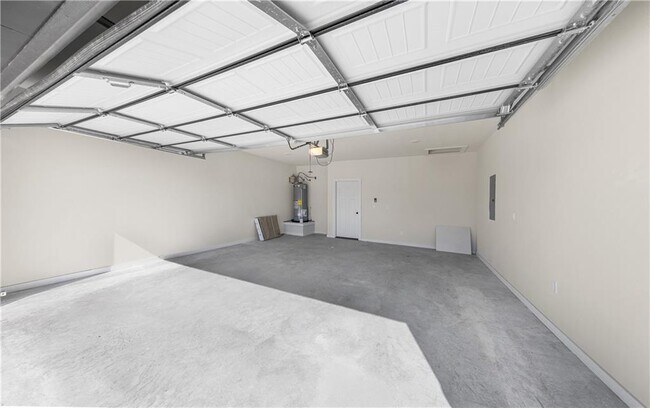 Building Photo - 601 Cosmos St