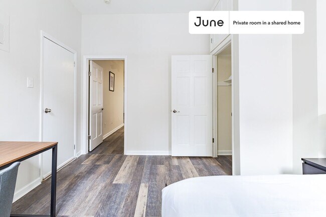 Building Photo - Room in Shared 3 bed/1 bath home