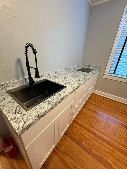 Building Photo - 1011 Boston Ave