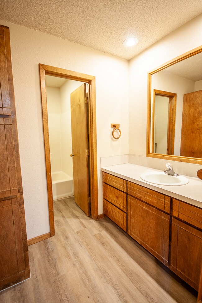 Building Photo - 809 Stanton Pl