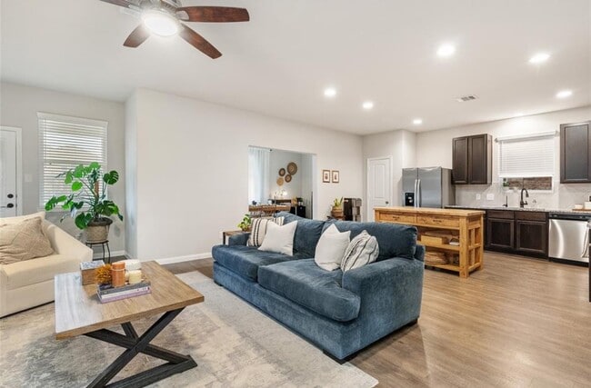 Building Photo - 3755 W Alessano Ln