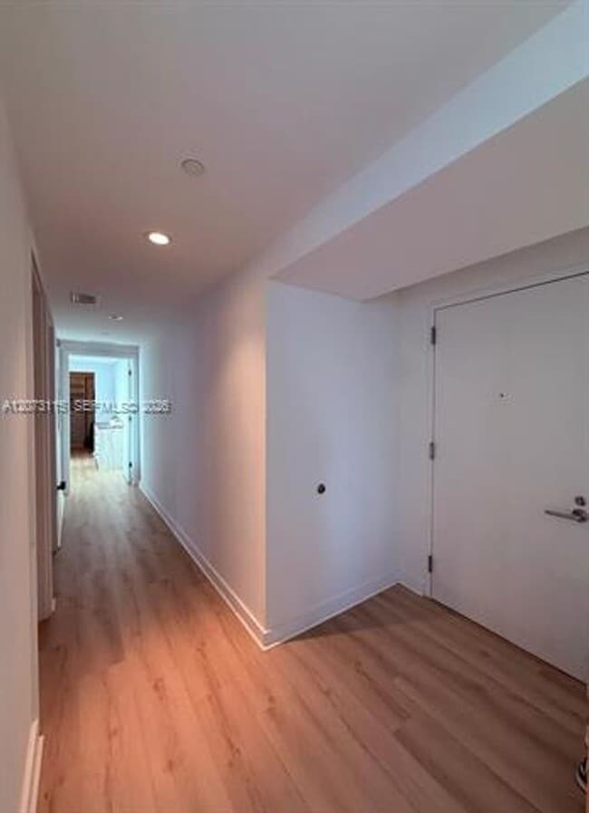 Building Photo - 501 NE 31st St