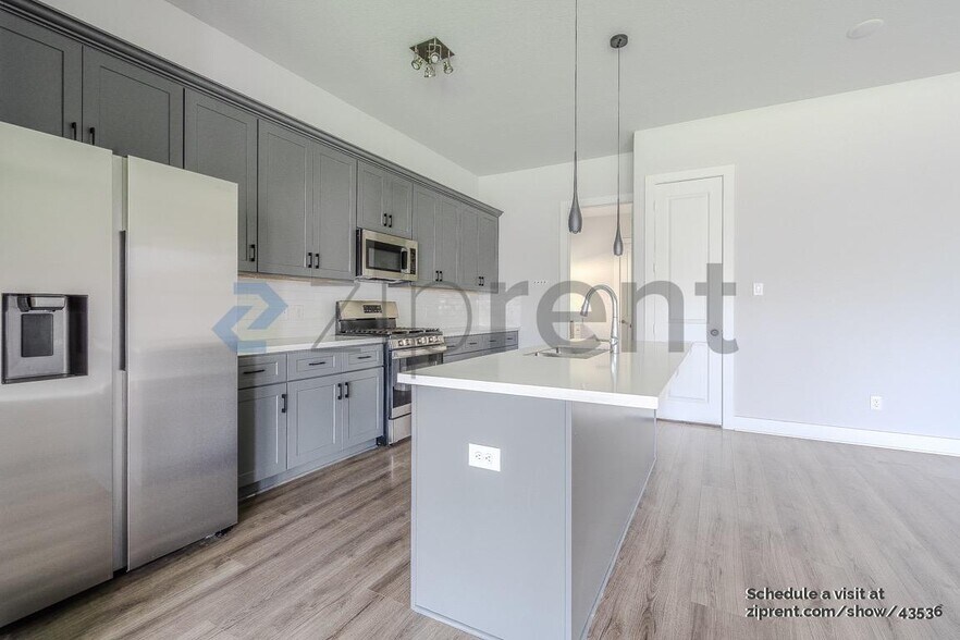 Building Photo - 4614 Redbud St