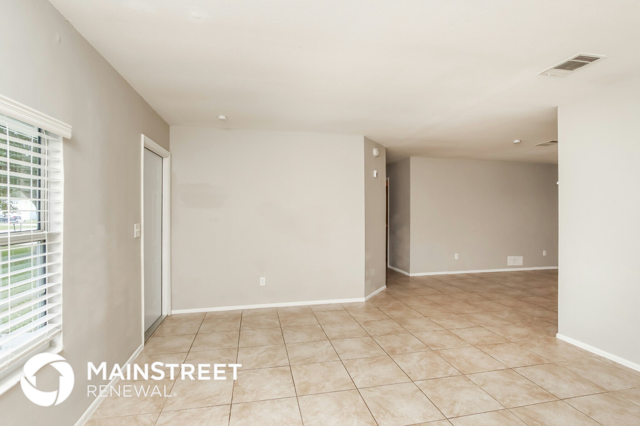 Building Photo - 1376 23rd Pl SW