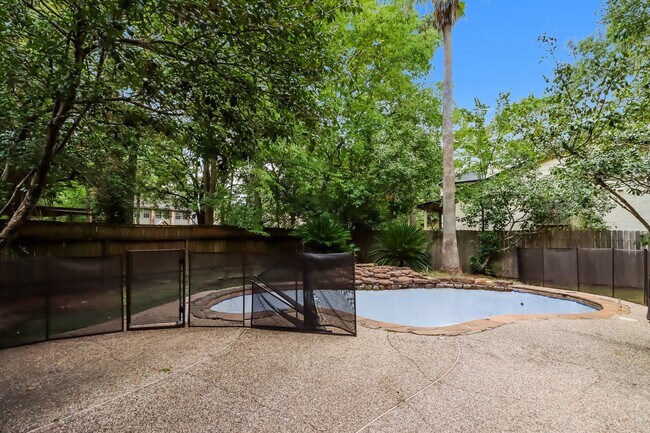 Building Photo - 334 Cypresswood Dr