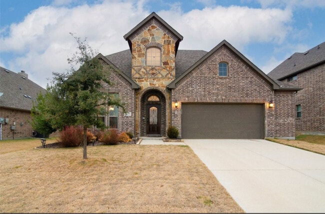 Building Photo - 320 Thompson Dr