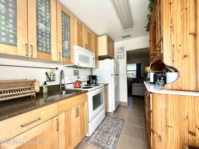 Building Photo - 710 Flamingo Dr