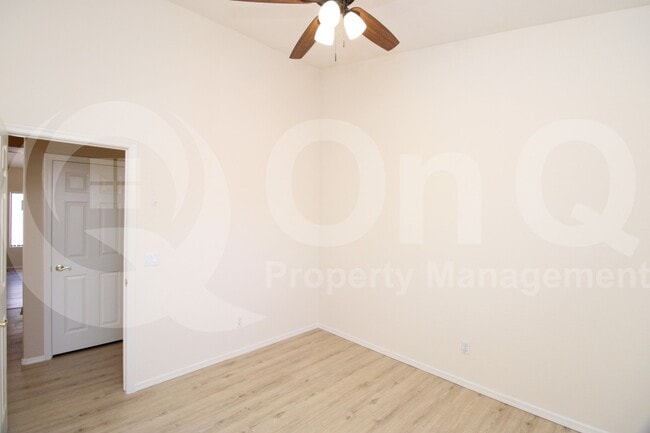 Building Photo - 7074 S Heather Dr