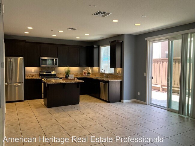 Building Photo - 4 br, 3 bath House - 254 Barnhill Dr