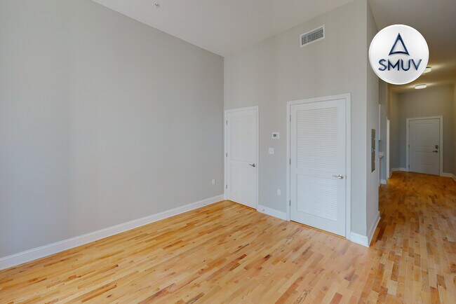 Building Photo - 100 West Lexington-404