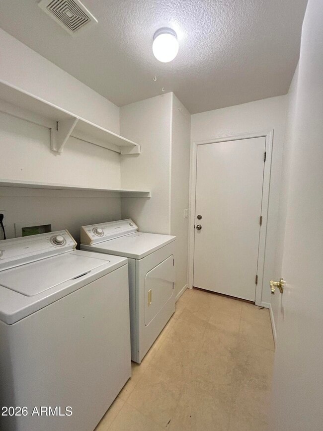 Building Photo - 8571 W Vogel Ave