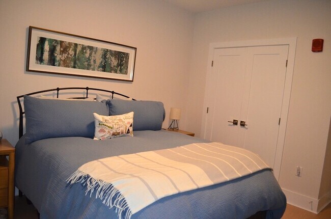 Building Photo - 62 Foundry St