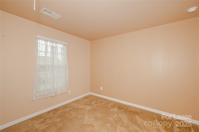 Building Photo - 7402 Dover Mill Dr SW