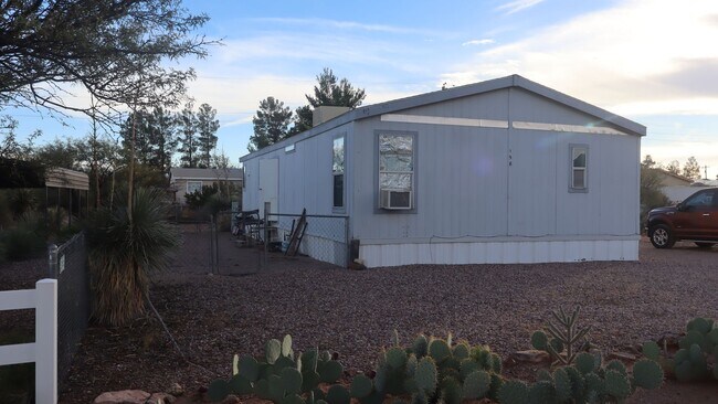 Building Photo - NICE MANUFACTURED HOME!