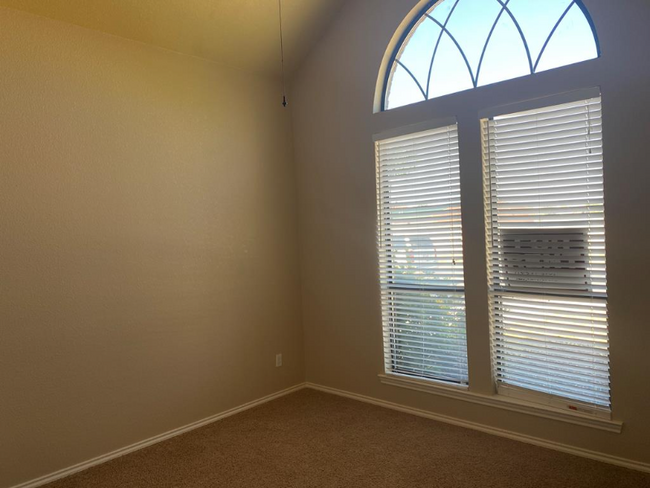 Building Photo - 4905 Woodhollow Dr
