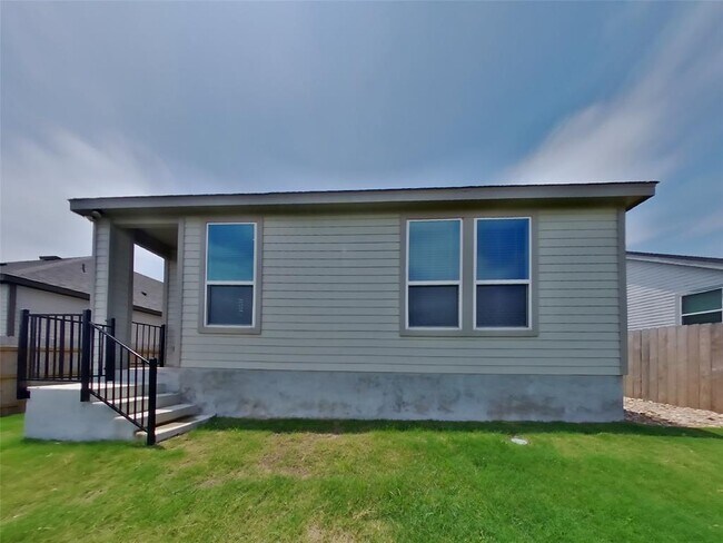 Building Photo - 525 Raglands Rd