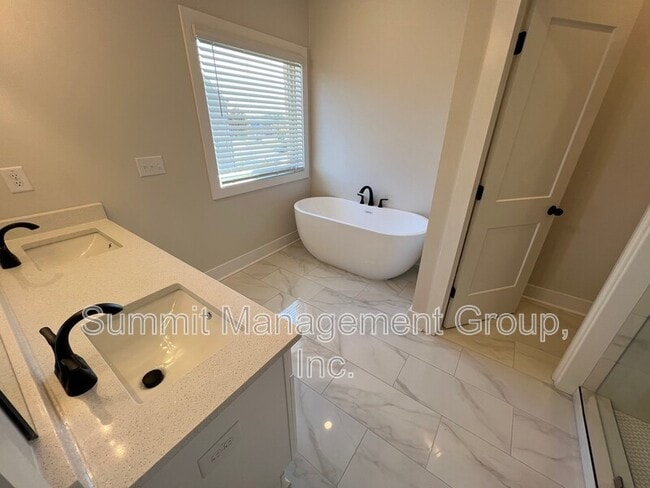 Building Photo - 859 Duck Walk Wy