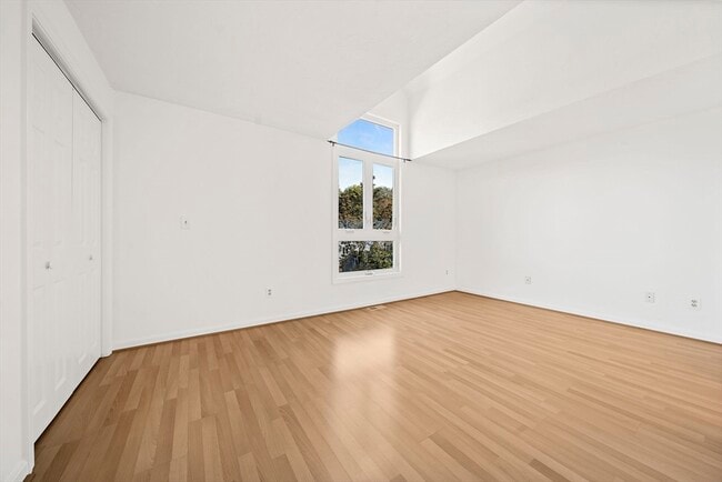 Building Photo - 849 Boston Post Rd E