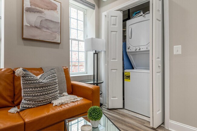 Building Photo - 701 E Street Southeast-ID1011205P