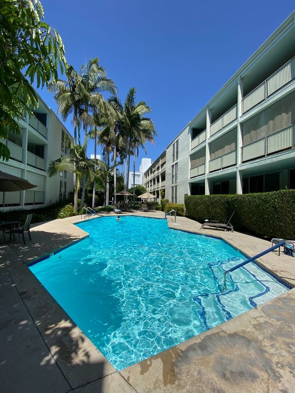 Building Photo - 848 Kings Rd